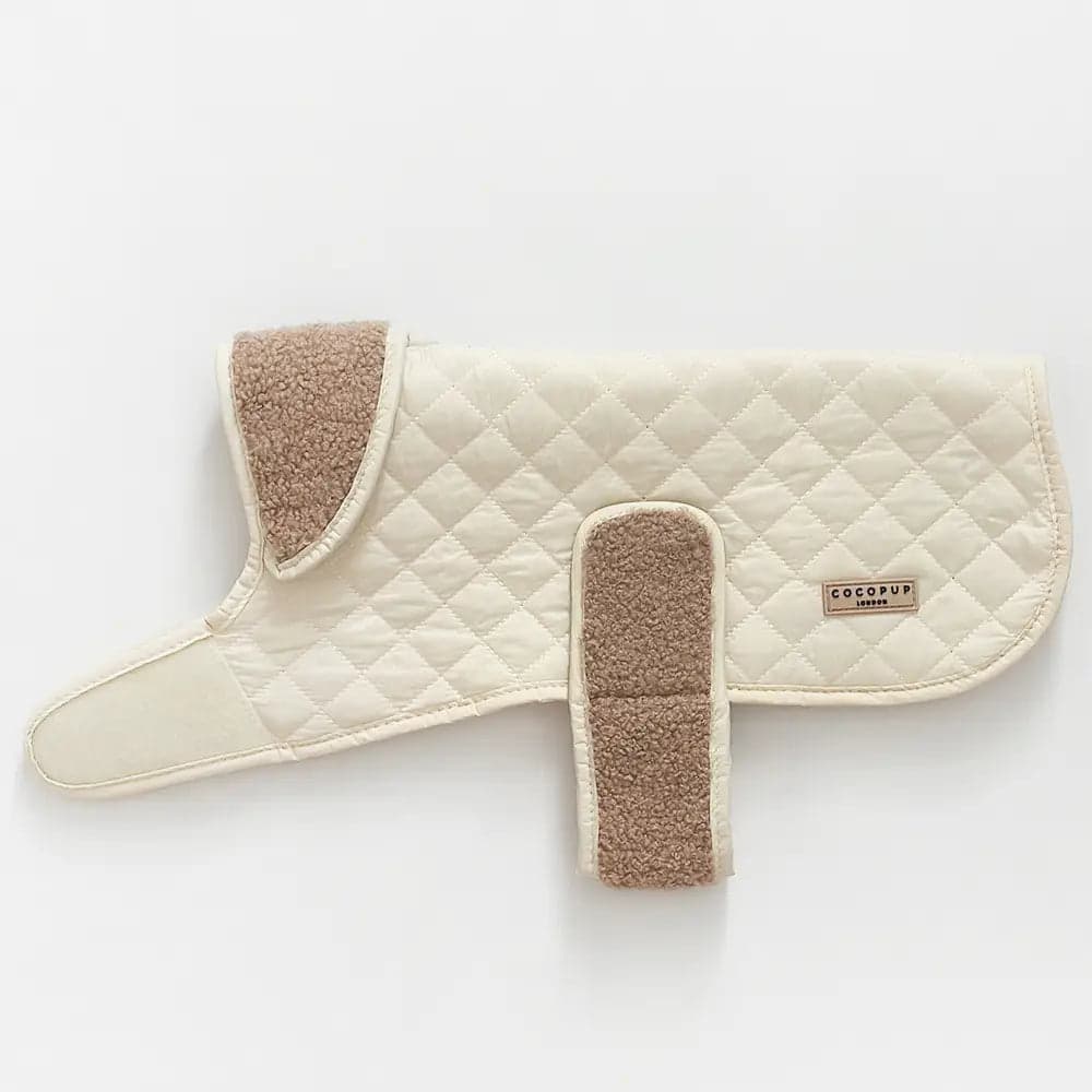 Luxe Quilted Creamy Chai - Vattert hundejakke