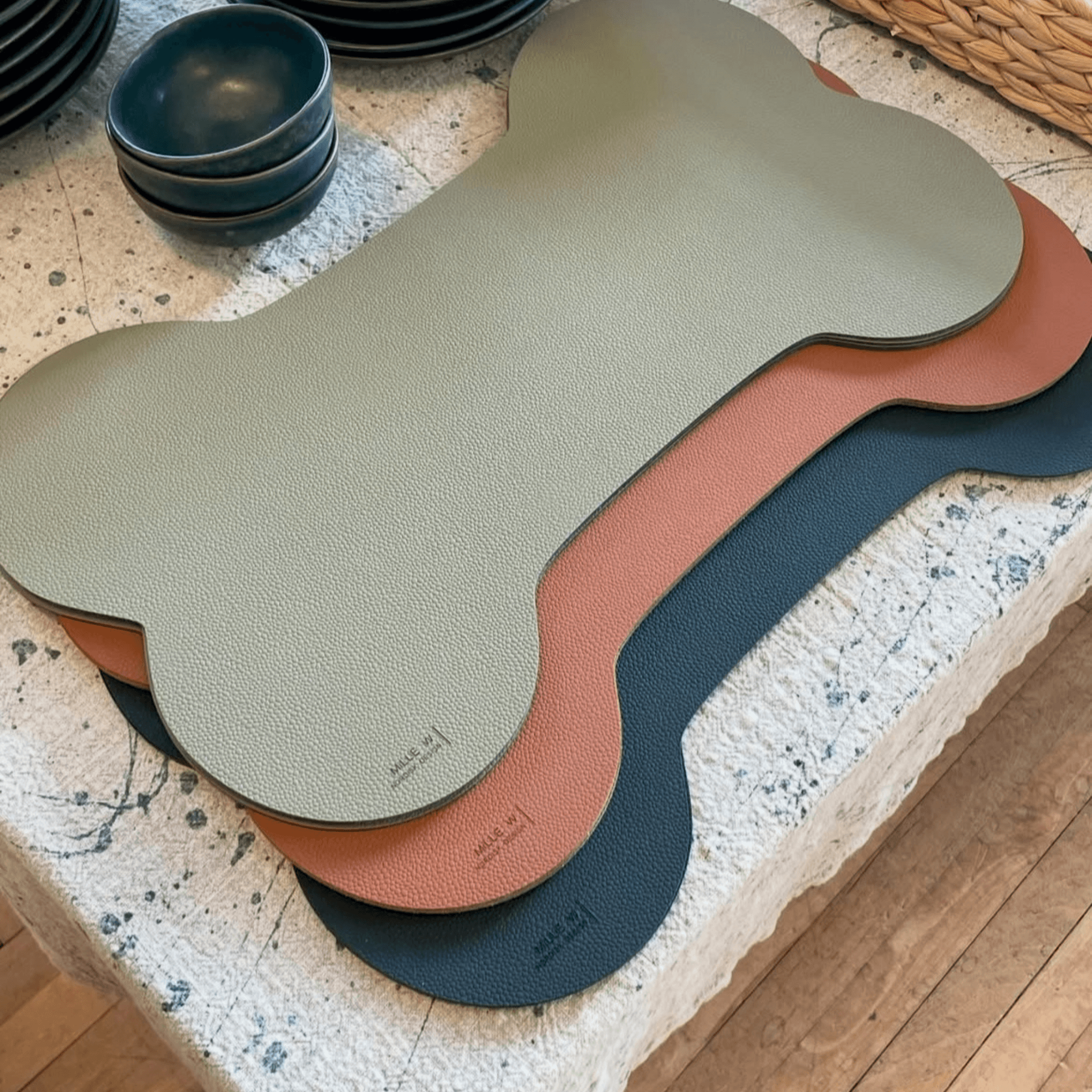 MiLLE Hund – Underlagsbrikke til hundeskåler | Grey