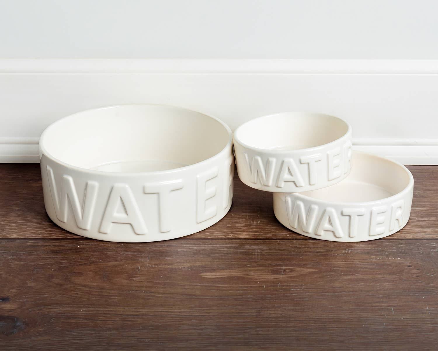 Klassisk "WATER" Hundeskål - Hvit